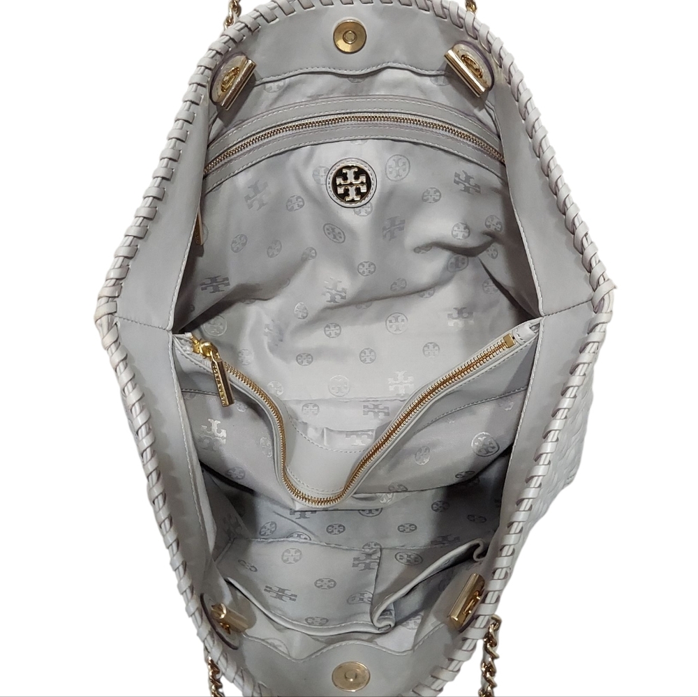 Tory Burch Quilted Shoulder Bag in Cream - Picture 14 of 16